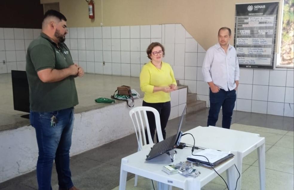 Prefeitura realiza curso pioneiro em Ouvidor.