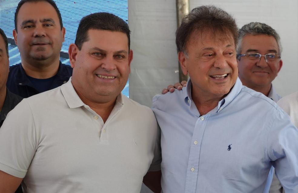 Prefeito Cebinha Nascimento e comitiva, a convite do prefeito Adib Elias participam de inauguração na cidade de Catalão.
