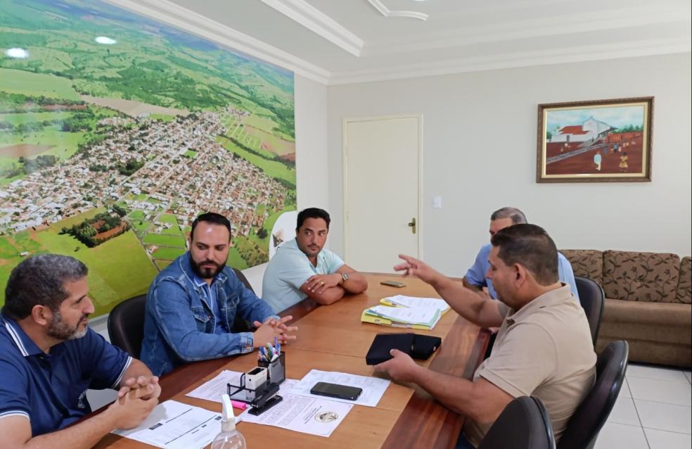 Prefeito Cebinha Nascimento recebe visita de cortesia.